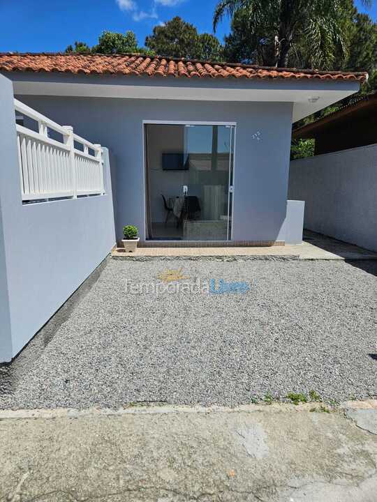 House for vacation rental in Florianópolis (Praia da Armação)