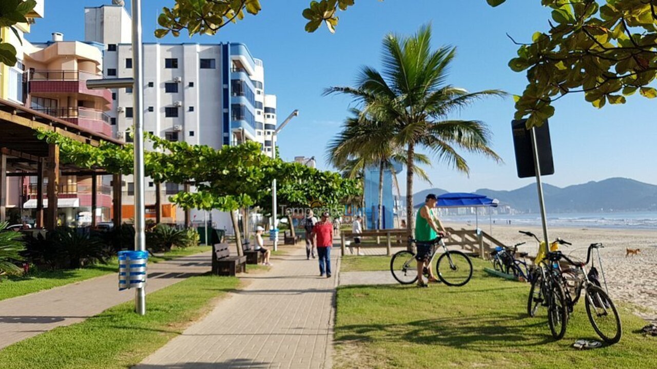 Apartamento para aluguel de temporada em Itapema (Meia Praia)