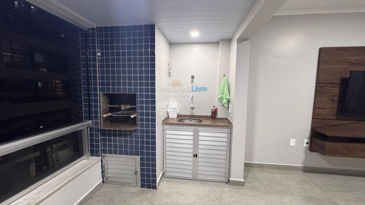 Apartamento para aluguel de temporada em Itapema (Meia Praia)