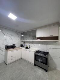 Apartamento meia praia com 3 quartos