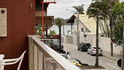 209 - Apartamento de 3 quartos no centro de Bombinhas