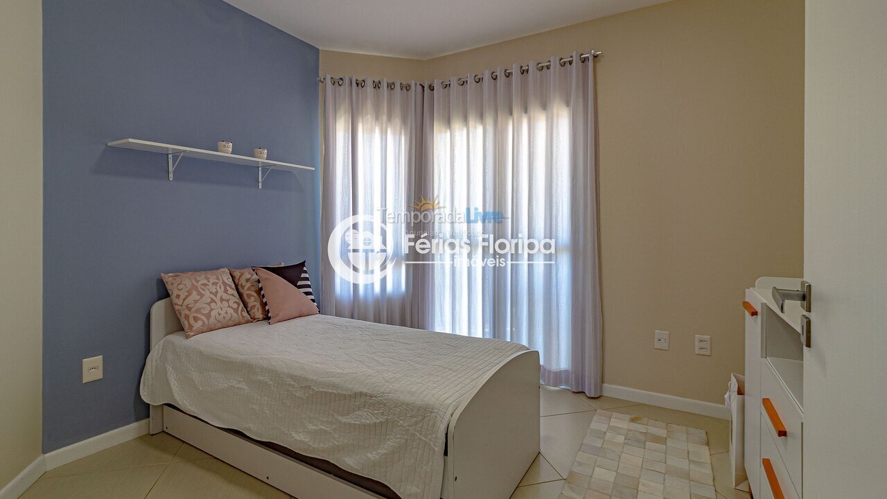 House for vacation rental in Florianopolis (Campeche)