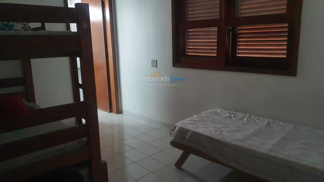 Casa para aluguel de temporada em Guarujá (Enseada)