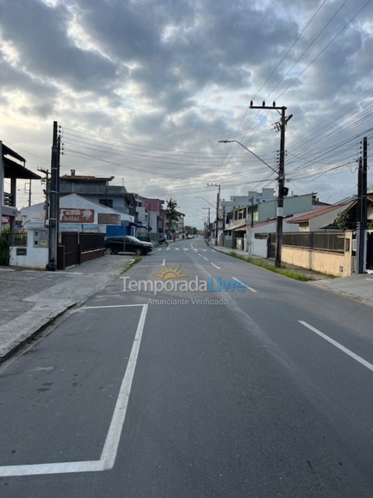 Casa para aluguel de temporada em São Francisco do Sul (Enseada)