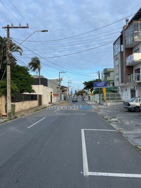 Casa para aluguel de temporada em São Francisco do Sul (Enseada)