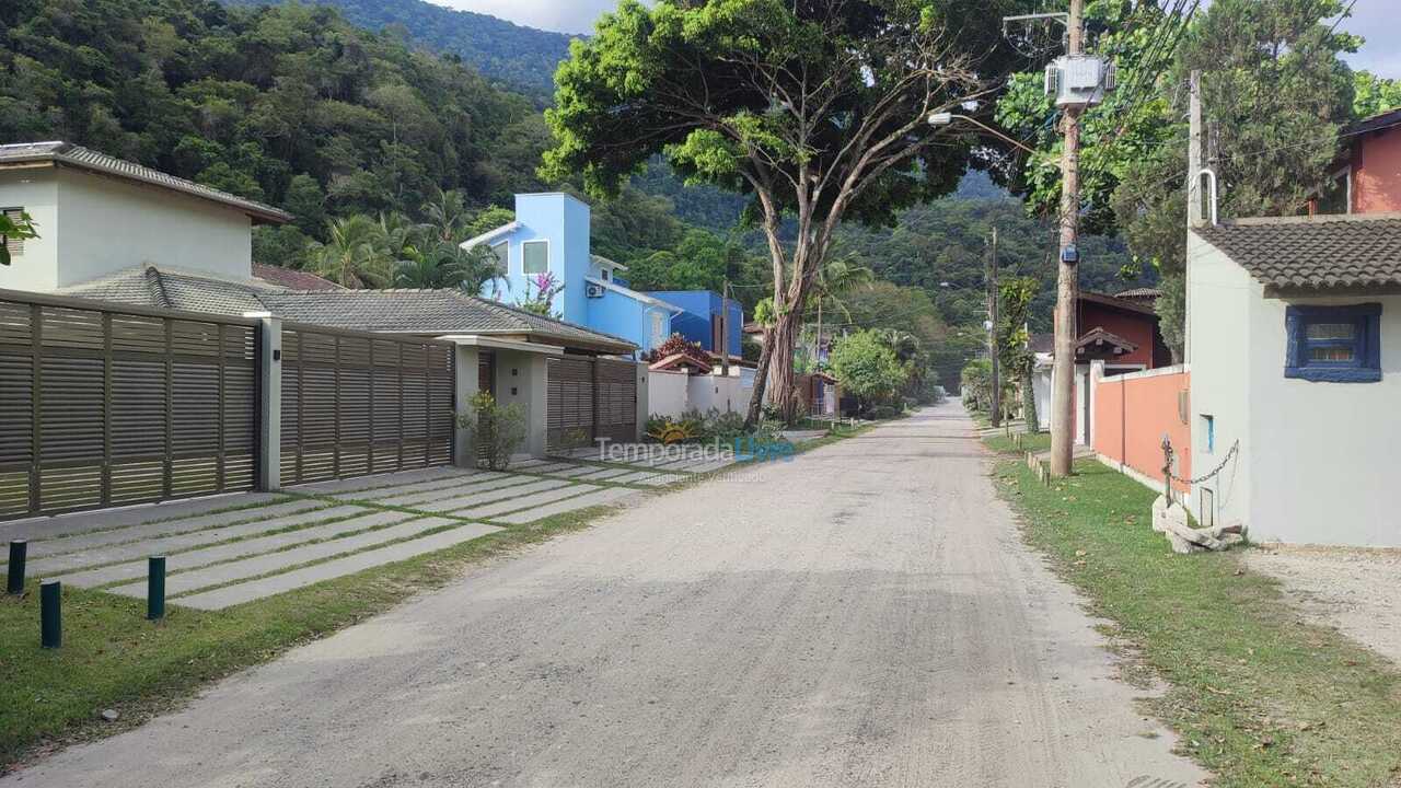 Casa para aluguel de temporada em São Sebastião (Praia do Guaeca)