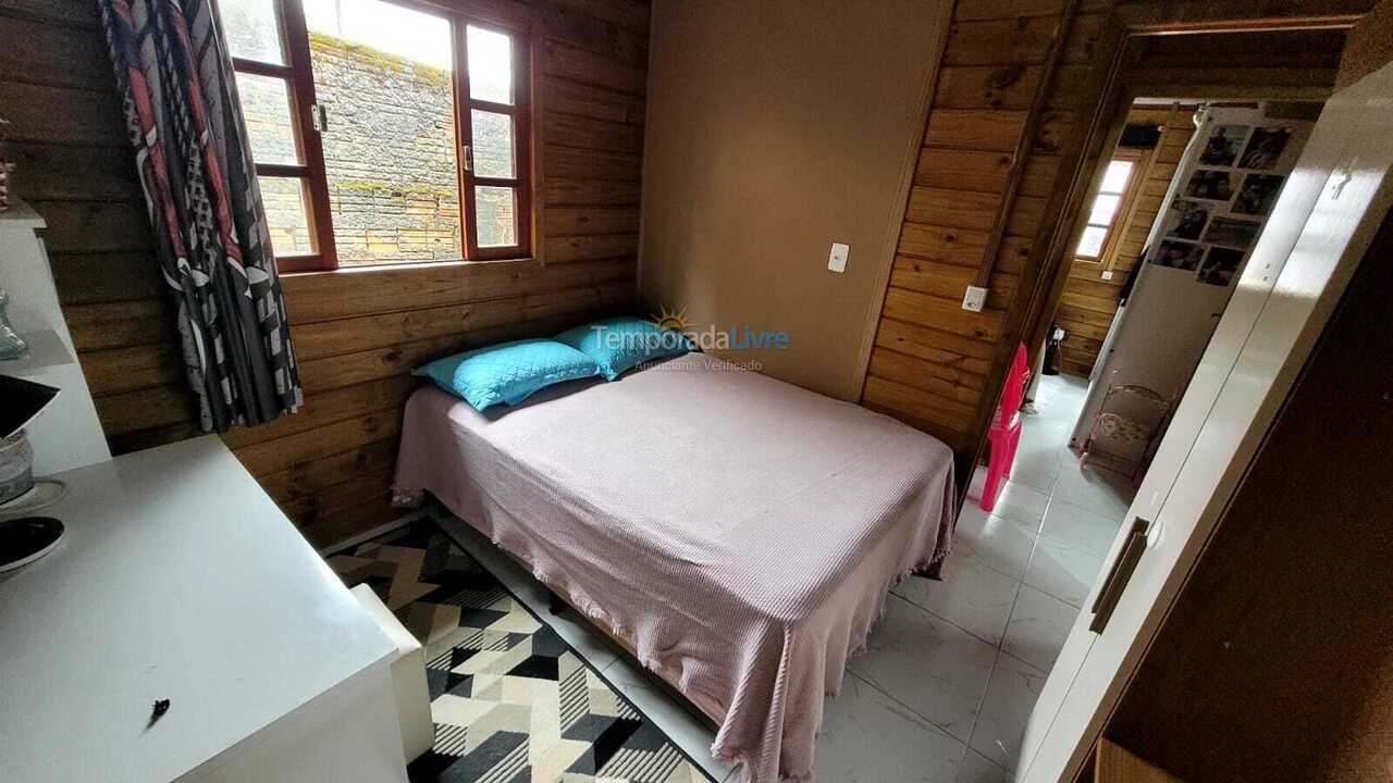 Casa para alquiler de vacaciones em Itapema (Alto do Sao Bento)