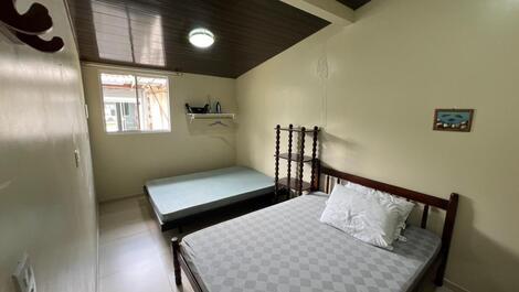 Beautiful semi-detached 1 suite and 1 bedroom with AC, WI-FI, barbecue