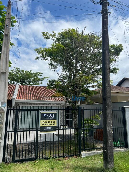 House for vacation rental in São Francisco do Sul (Itaguaçu)