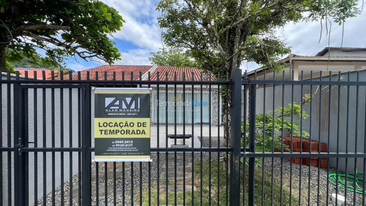 House for vacation rental in São Francisco do Sul (Itaguaçu)