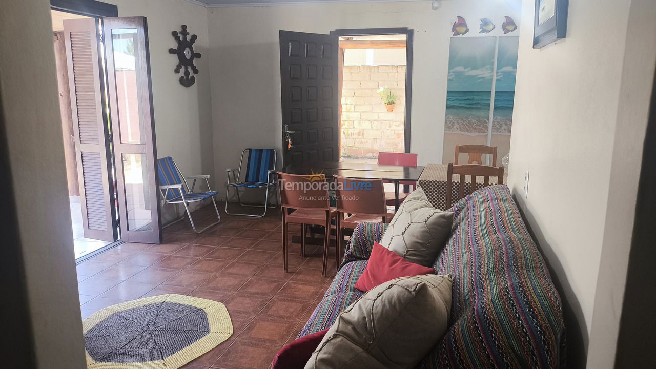 Casa para aluguel de temporada em Torres (Itapeva Norte)