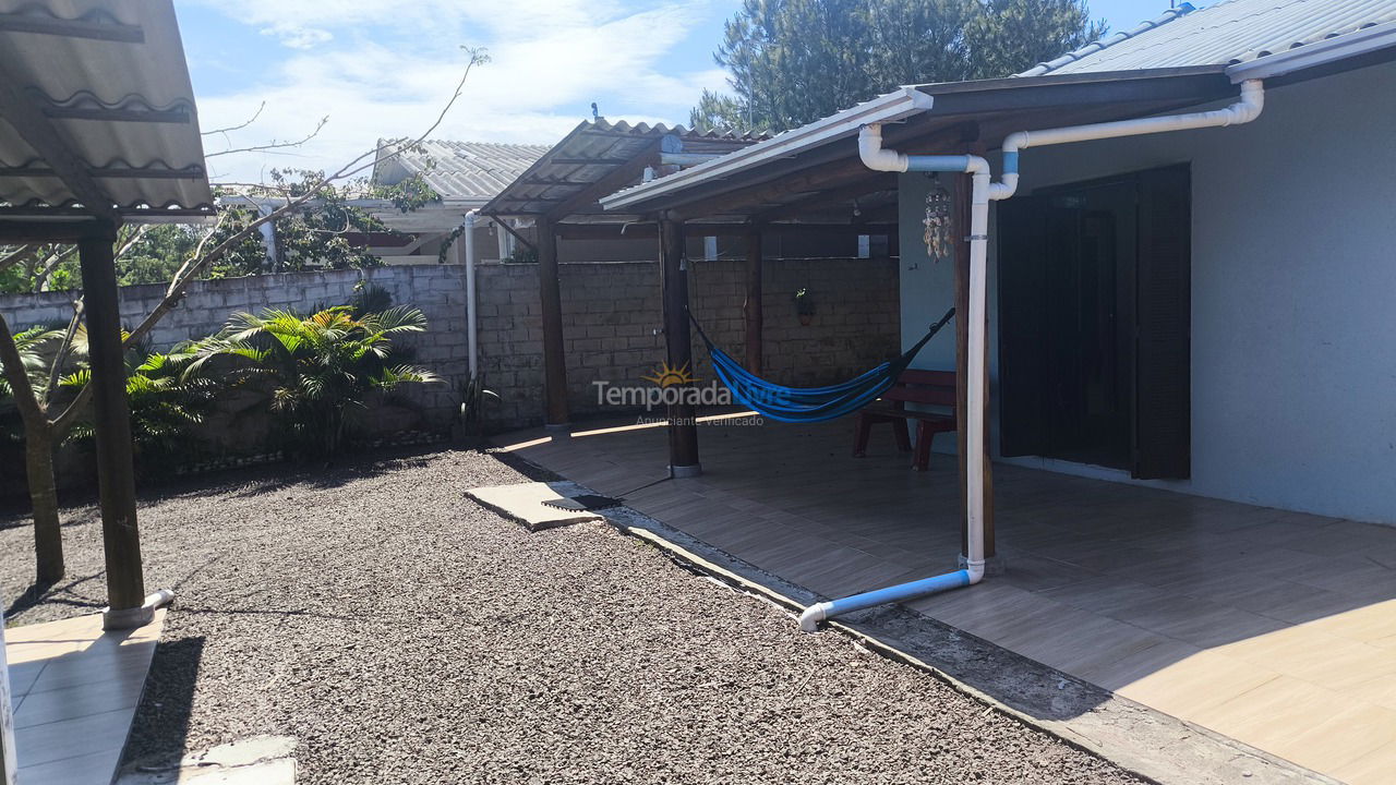 Casa para aluguel de temporada em Torres (Itapeva Norte)