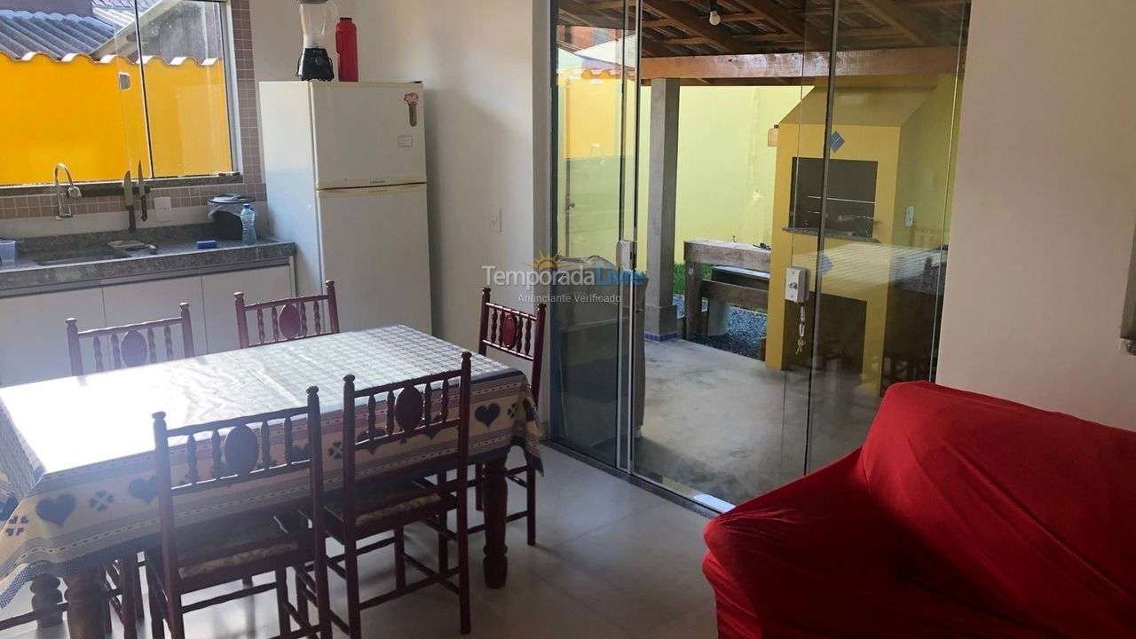 Casa para aluguel de temporada em Porto Belo (Centro)