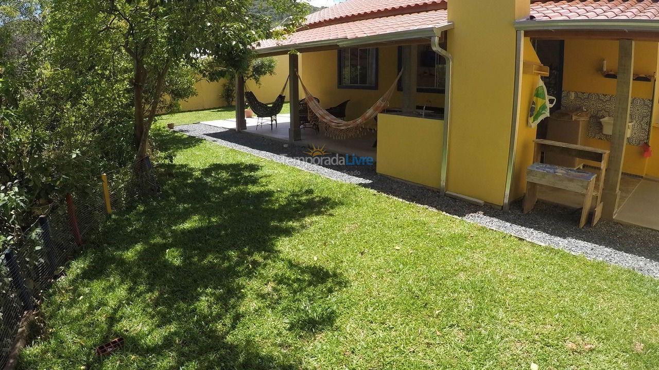 Casa para aluguel de temporada em Porto Belo (Centro)