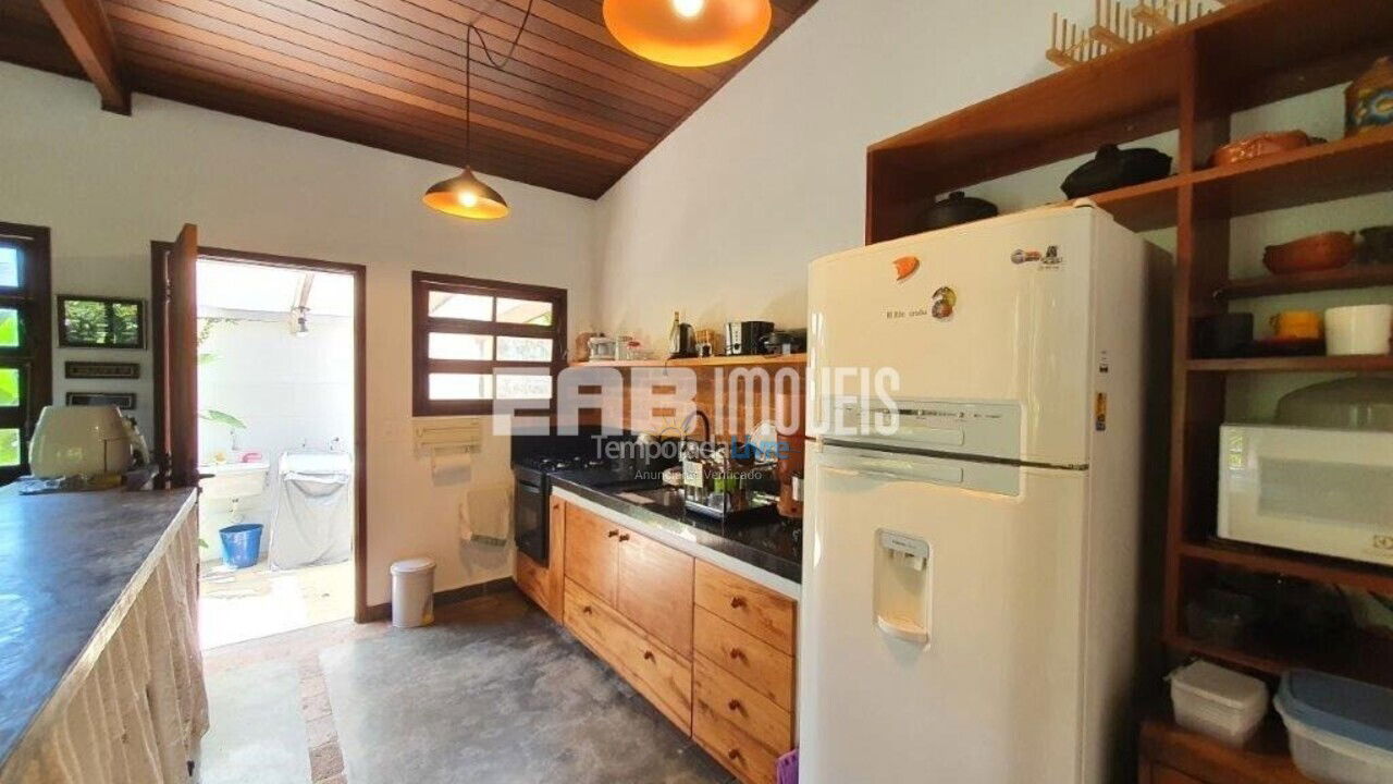 Casa para aluguel de temporada em Ubatuba (Praia de Itamambuca)