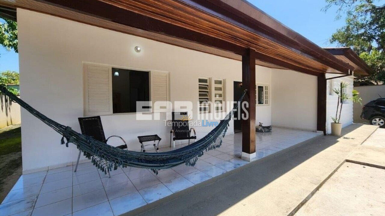 Casa para aluguel de temporada em Ubatuba (Praia de Itamambuca)