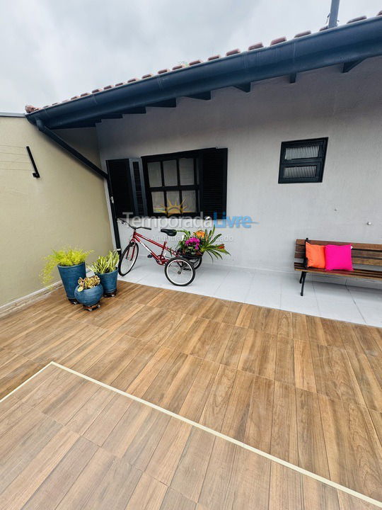 Casa para aluguel de temporada em Bertioga (Boraceia)