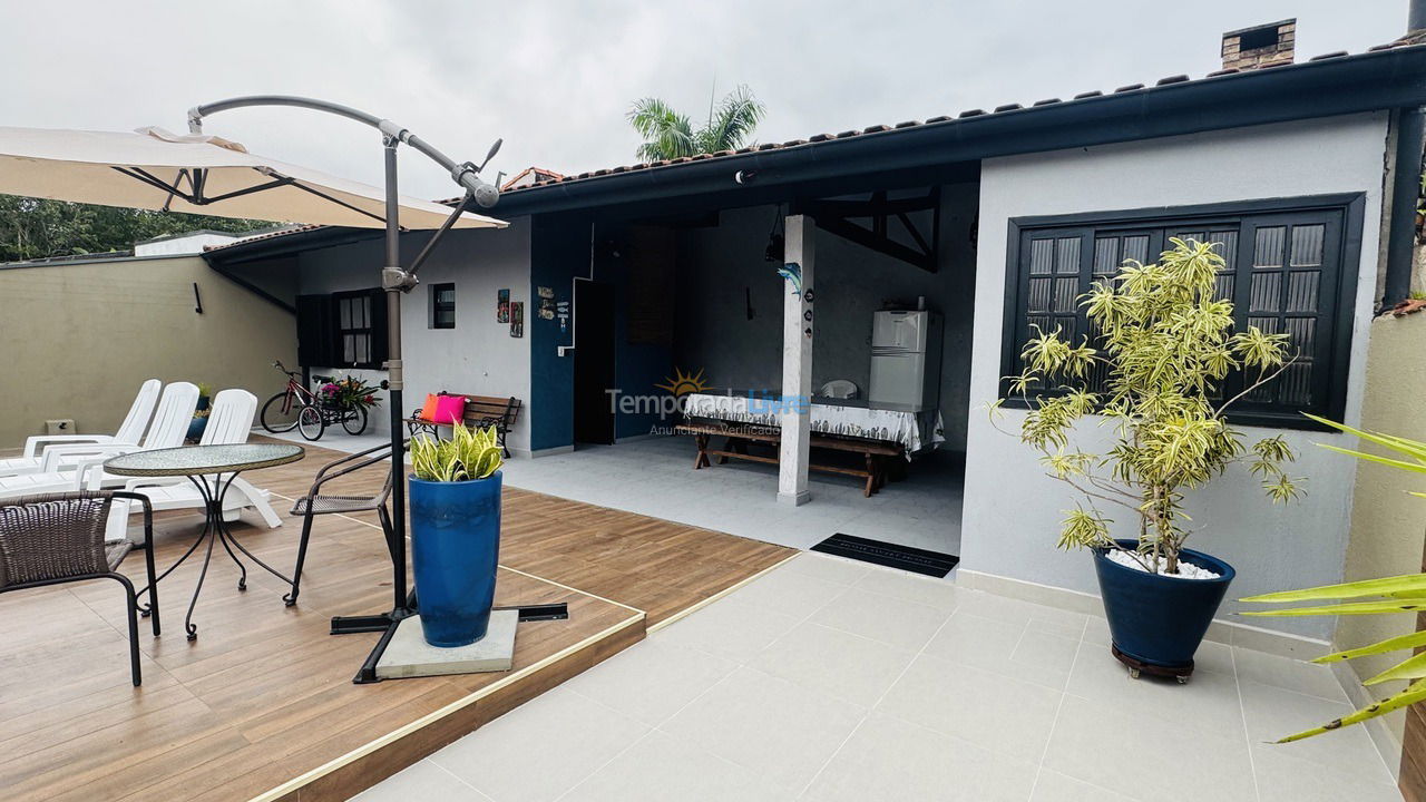 Casa para aluguel de temporada em Bertioga (Boraceia)