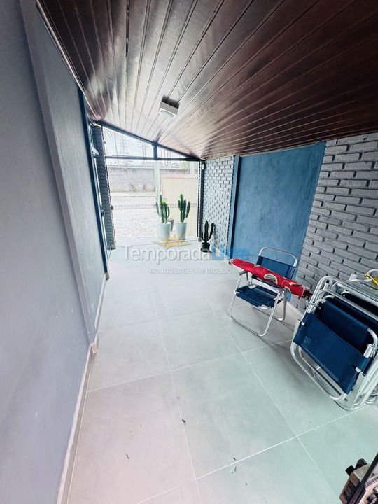 Casa para aluguel de temporada em Bertioga (Boraceia)