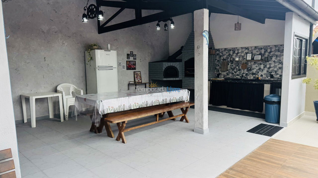Casa para aluguel de temporada em Bertioga (Boraceia)