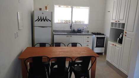 Apartamento reformado, acogedor y espacioso.