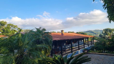 Maravillosa finca con vistas a la presa en Vargem/Bragança Paulista