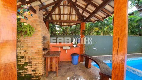 House with pool for seasonal rental in Itamambuca, Ubatuba