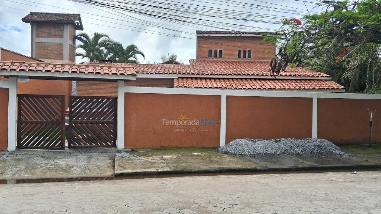 Casa para alquiler de vacaciones em Caraguatatuba (Capricórnio)