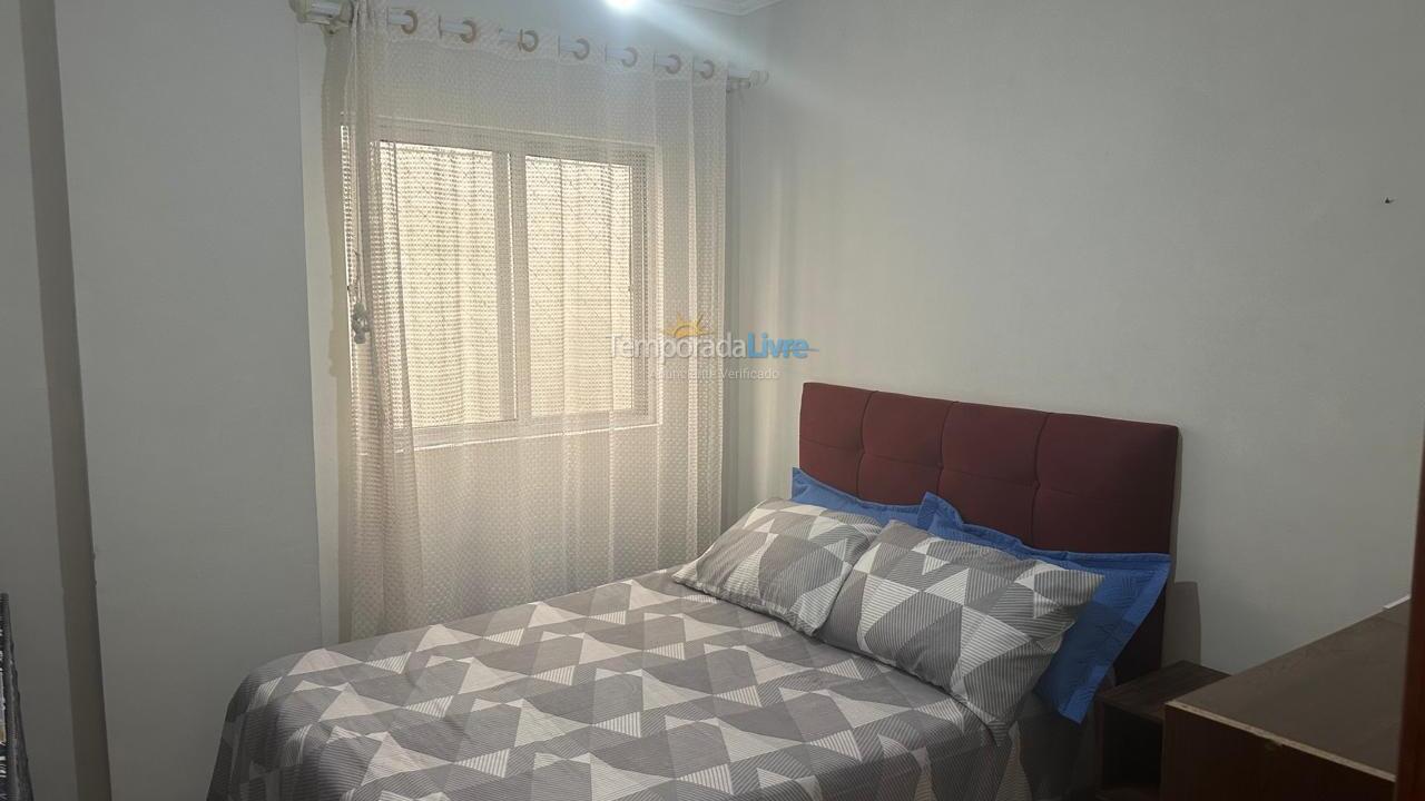 Apartamento para aluguel de temporada em Itapema (Meia Praia)