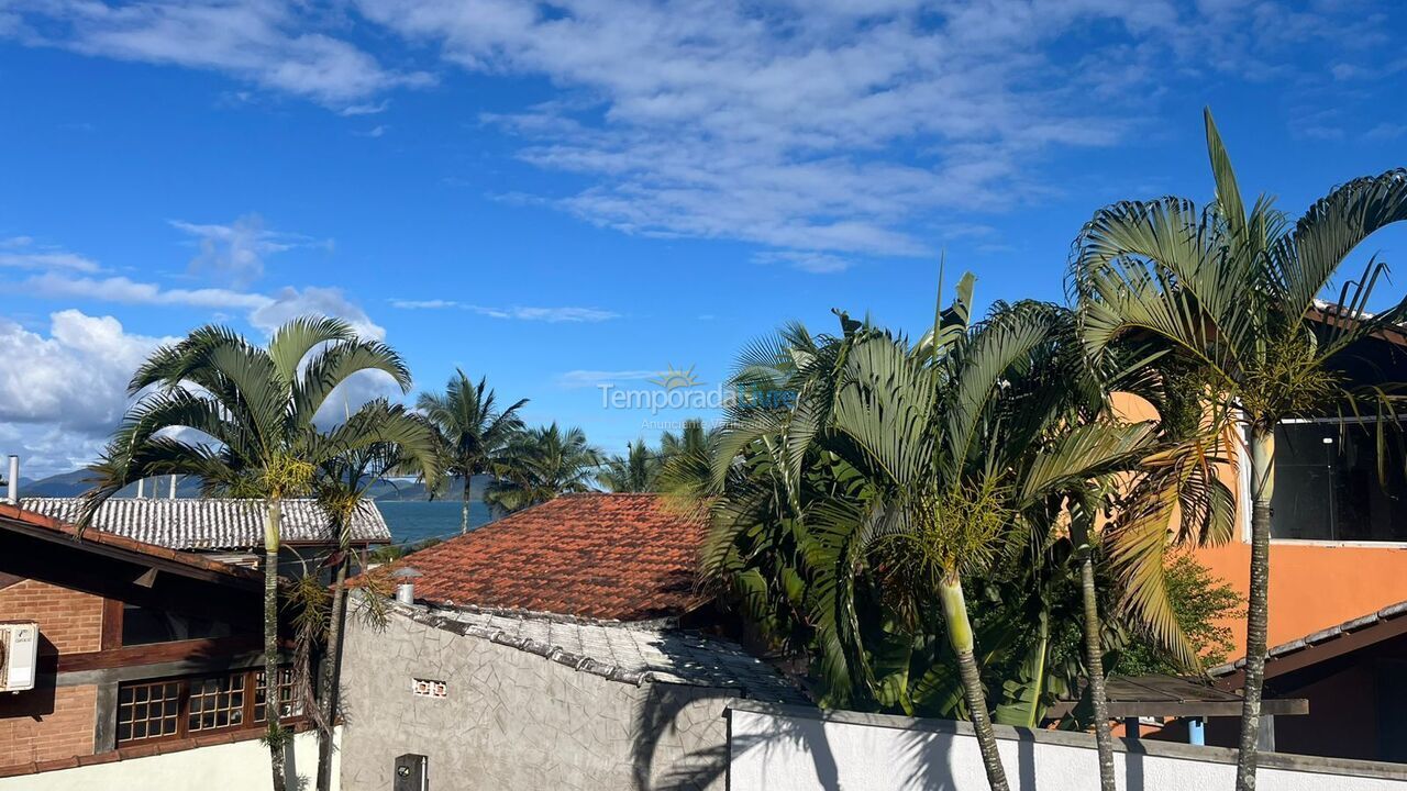 Casa para alquiler de vacaciones em Caraguatatuba (Capricórnio)