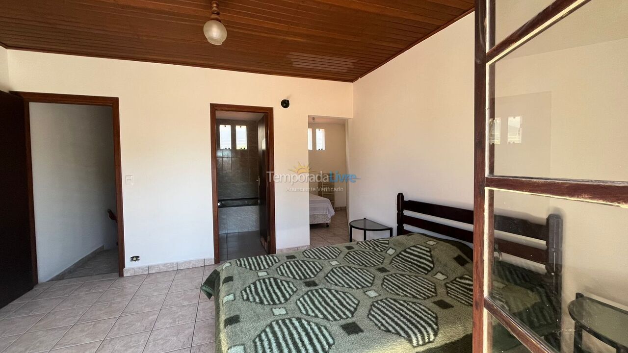 Casa para alquiler de vacaciones em Caraguatatuba (Capricórnio)