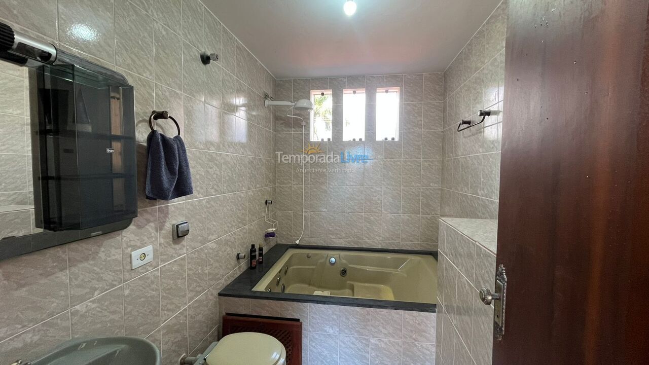 Casa para alquiler de vacaciones em Caraguatatuba (Capricórnio)