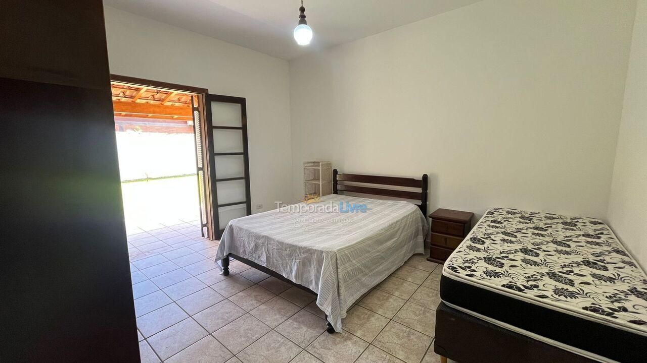 Casa para alquiler de vacaciones em Caraguatatuba (Capricórnio)