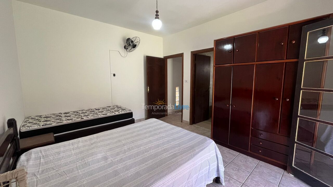 Casa para alquiler de vacaciones em Caraguatatuba (Capricórnio)