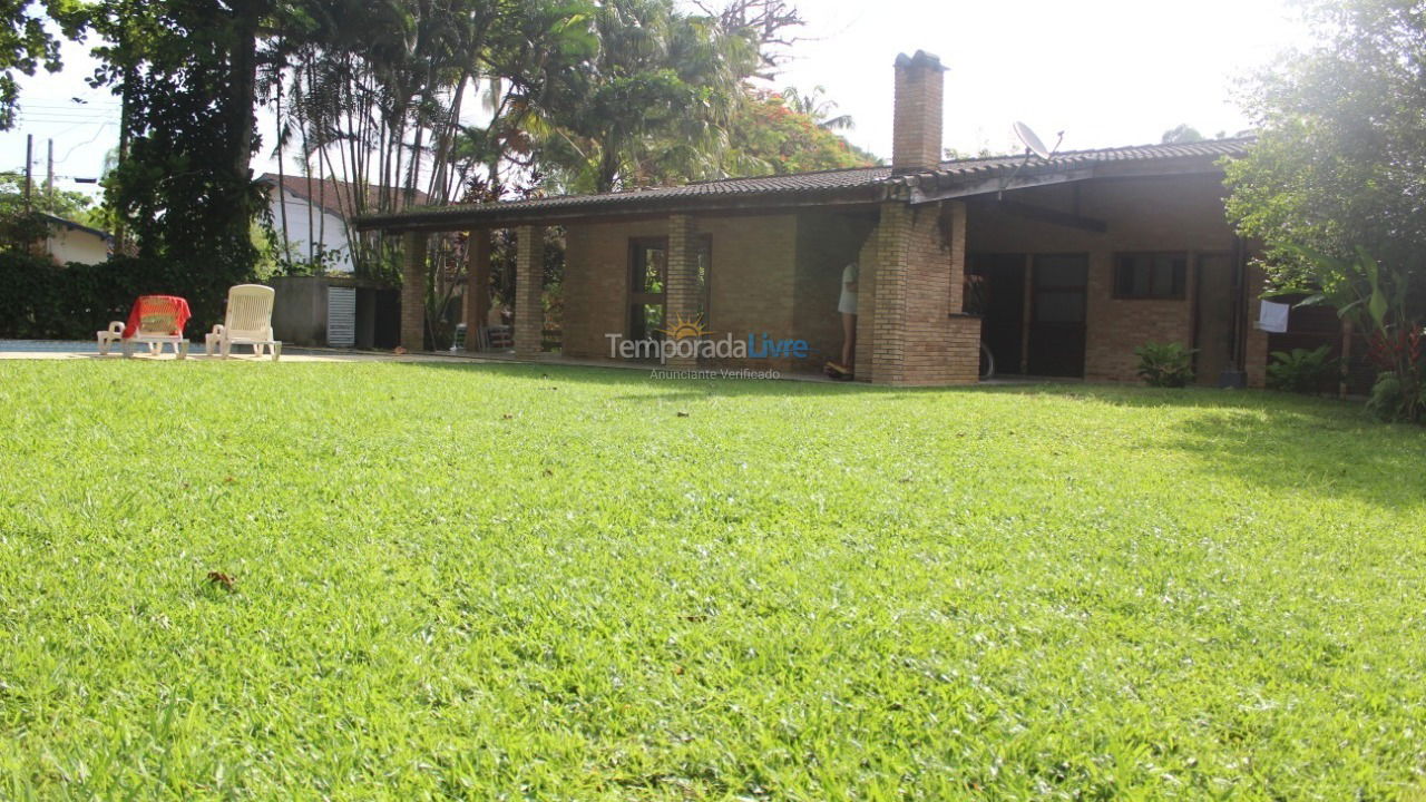 Casa para alquiler de vacaciones em Ubatuba (Praia do Lázaro)