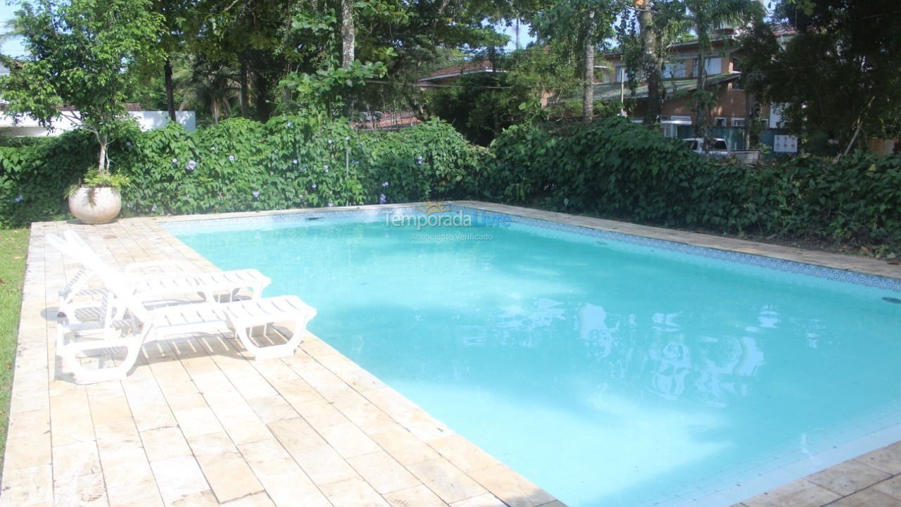 Casa para alquiler de vacaciones em Ubatuba (Praia do Lázaro)