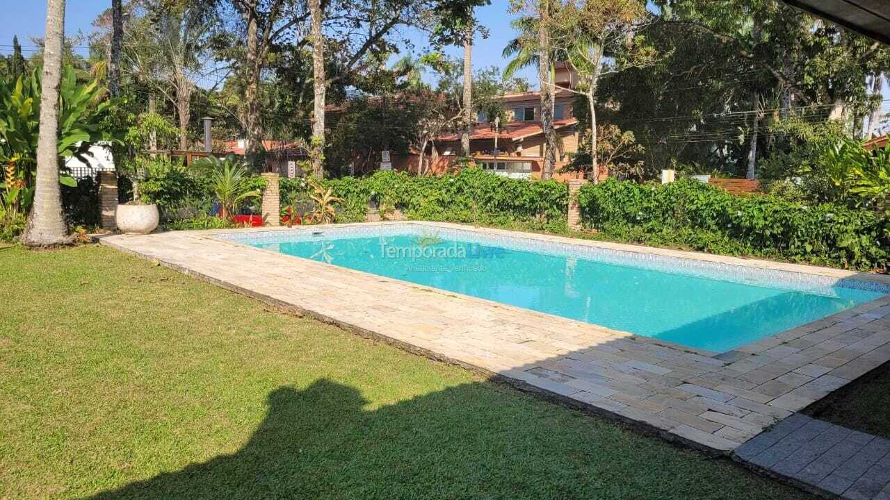 Casa para alquiler de vacaciones em Ubatuba (Praia do Lázaro)