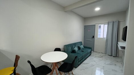 Apartamento con Piscina y AC 01 |Esquina Brasileña