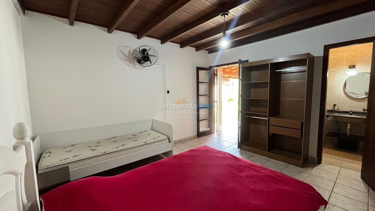 Casa para alquiler de vacaciones em Caraguatatuba (Capricórnio)