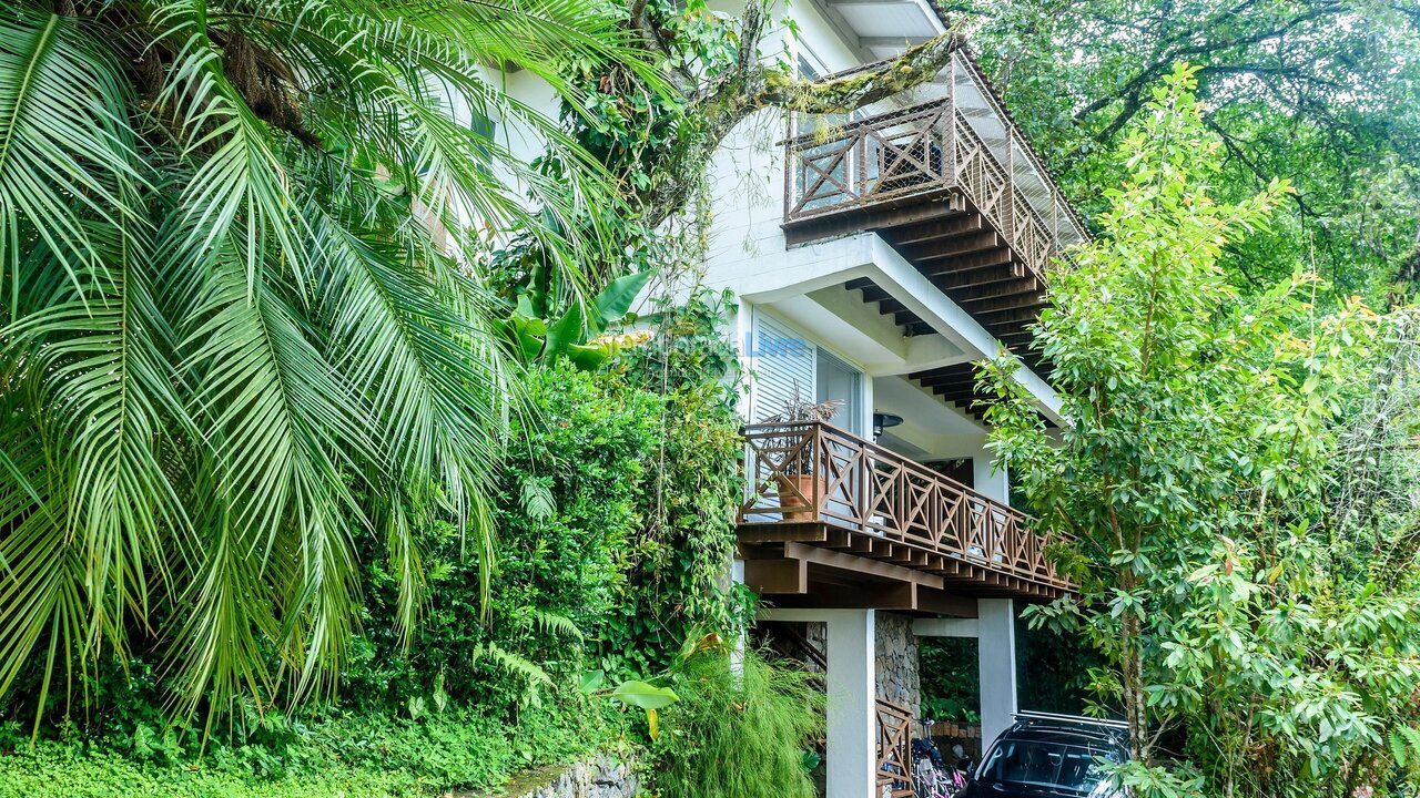 Casa para alquiler de vacaciones em São Sebastião (Camburi)