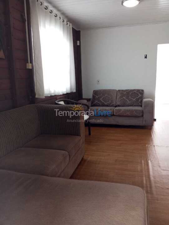 House for vacation rental in Balneário Piçarras (Itacolomi)