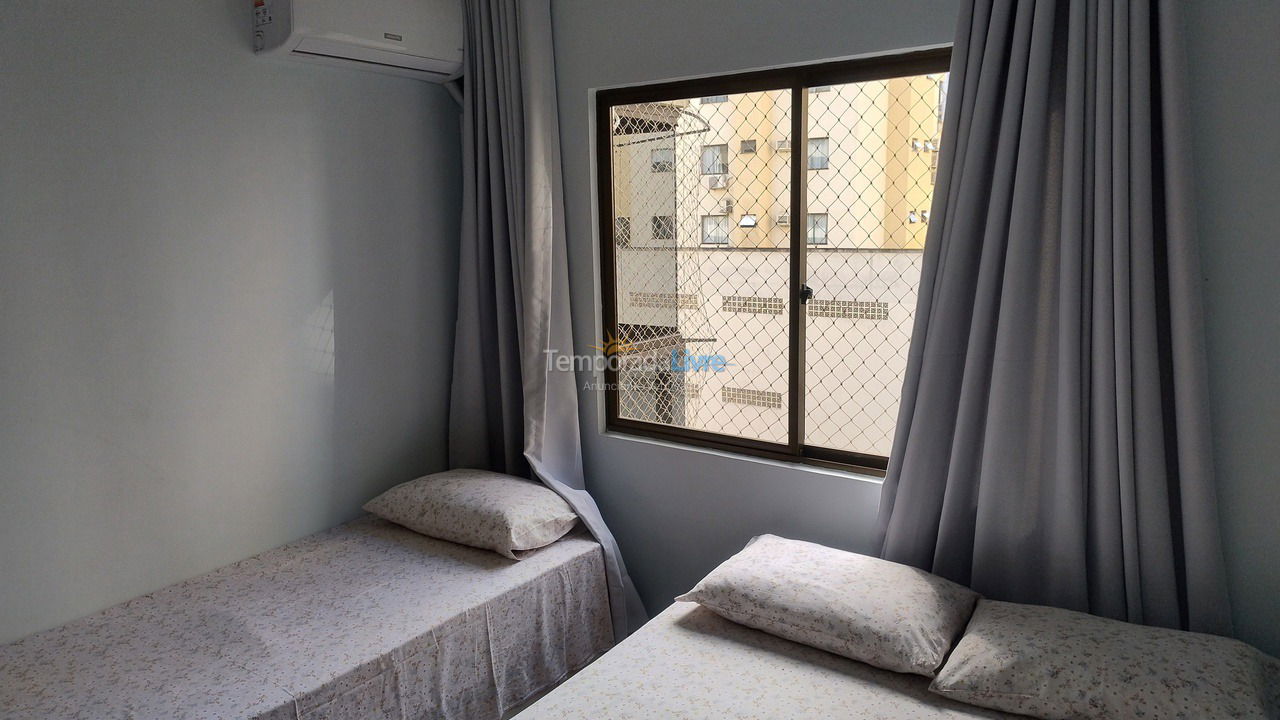 Apartamento para aluguel de temporada em Itapema (Meia Praia)