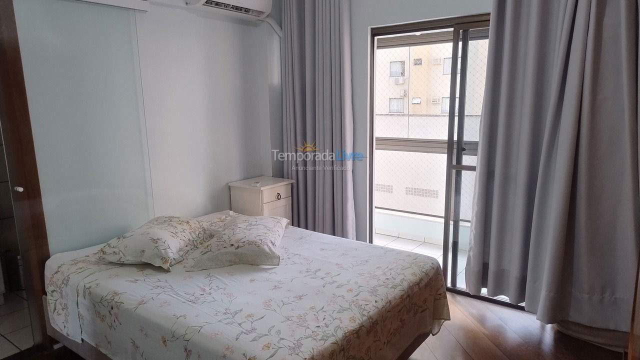 Apartamento para aluguel de temporada em Itapema (Meia Praia)