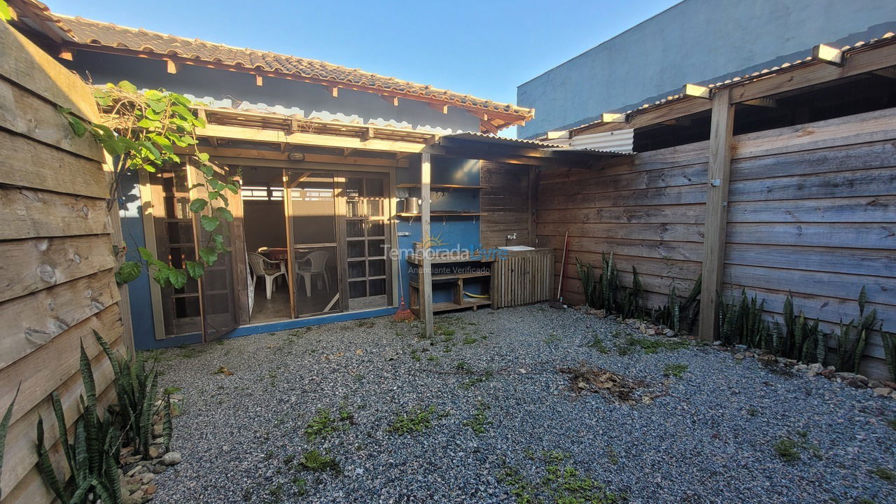 Casa para aluguel de temporada em São Francisco do Sul (Prainha)