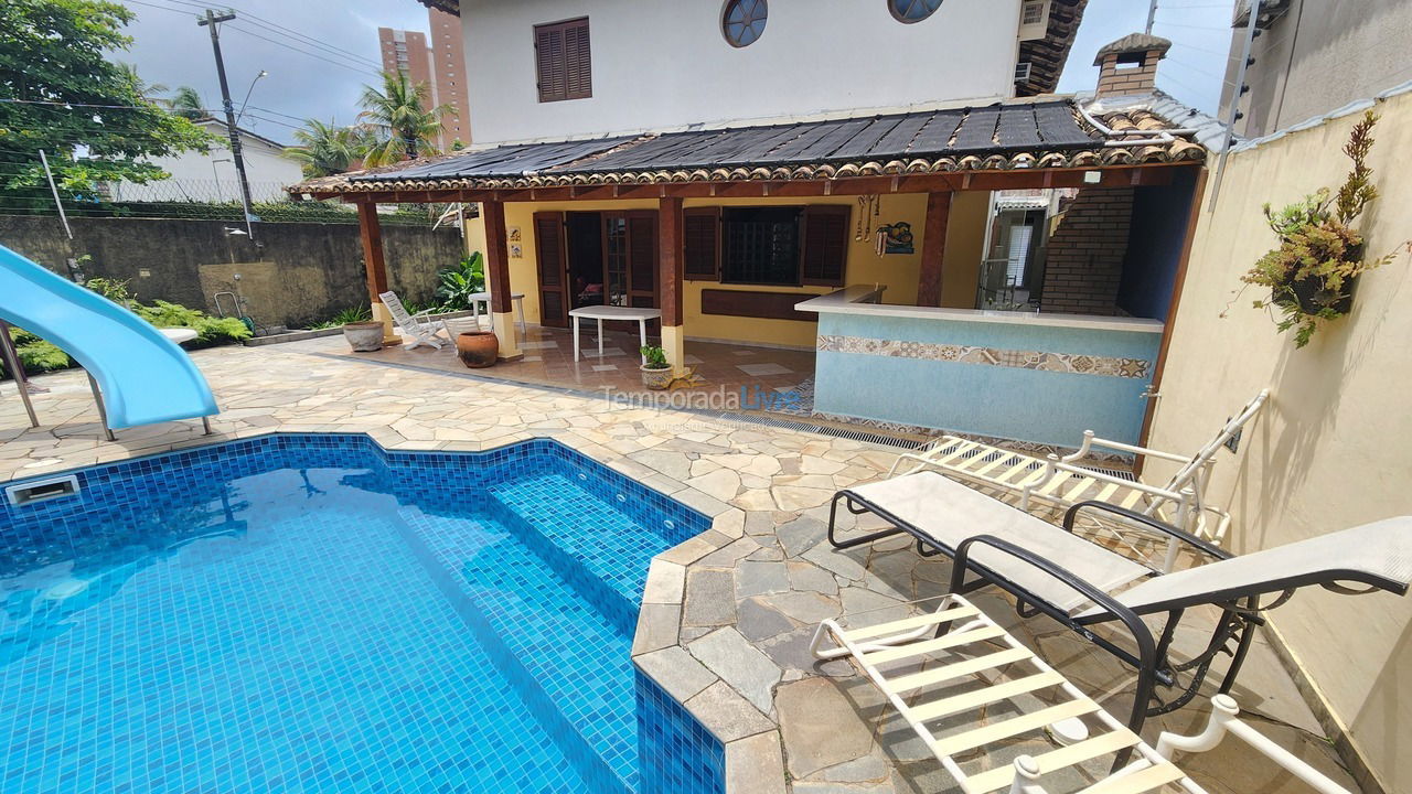 Casa para aluguel de temporada em Guarujá (Enseada)