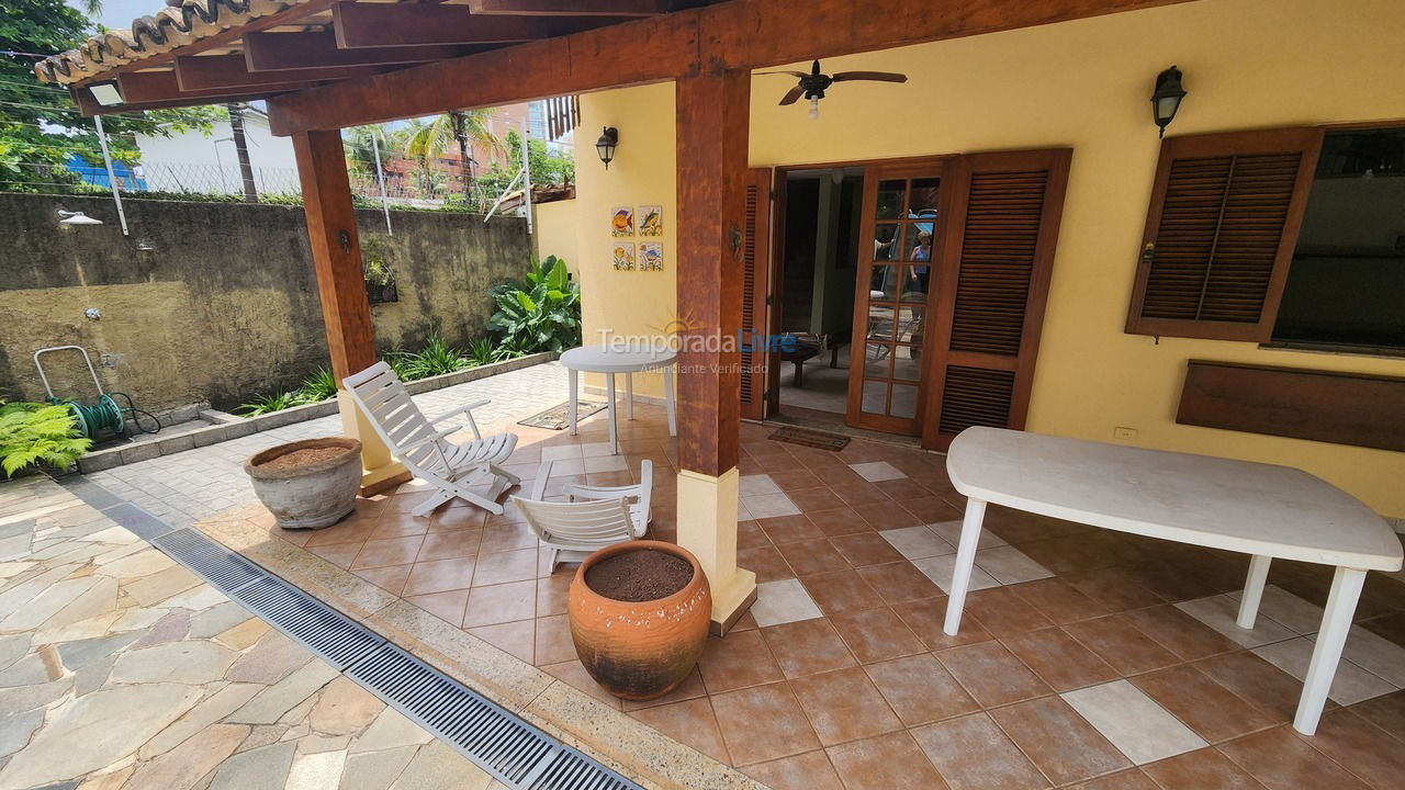 Casa para alquiler de vacaciones em Guarujá (Enseada)