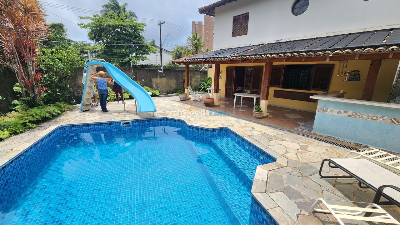 Casa para aluguel de temporada em Guarujá (Enseada)