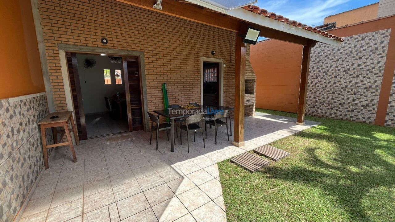 Casa para alquiler de vacaciones em Caraguatatuba (Capricórnio)