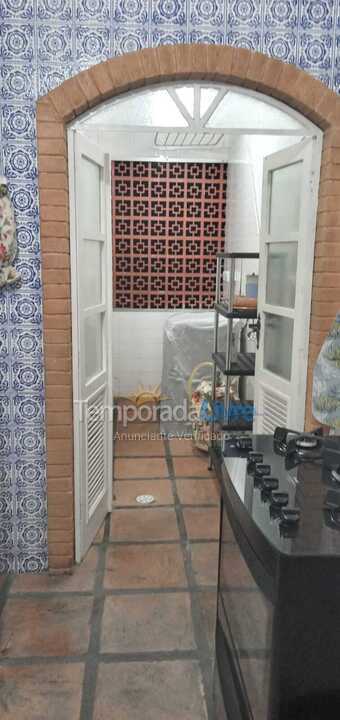 Apartamento para aluguel de temporada em Guarujá (Pitangueiras)