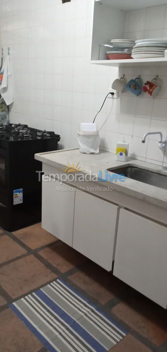 Apartamento para aluguel de temporada em Guarujá (Pitangueiras)